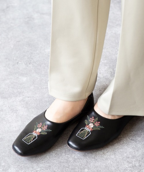 刺繍フラットシューズ（パンプス）｜menue（メヌエ）の