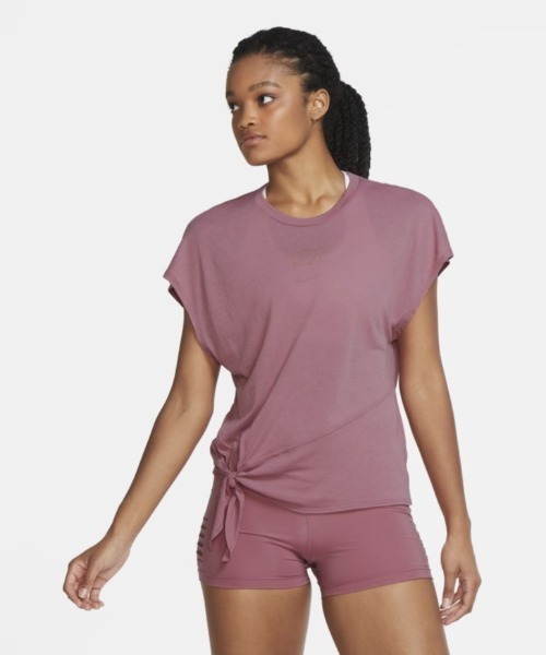 NIKE(ナイキ)の「ナイキ NIKE ウィメンズ ドライ TIE PP5 CB S/S トップ(Tシャツ/カットソー・レディース・スモークピンク/ブラック・M/L/S)」の1枚目の写真