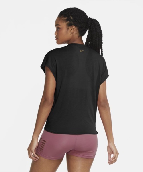 NIKE(ナイキ)の「ナイキ NIKE ウィメンズ ドライ TIE PP5 CB S/S トップ(Tシャツ/カットソー・レディース・スモークピンク/ブラック・M/L/S)」の5枚目の写真