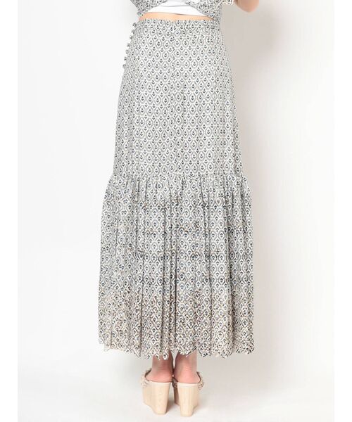 MERCURYDUO（マーキュリーデュオ）の「カットワーク刺繍タイルパターンスカート（スカート・レディース・ネイビー/グリーン・SMALL/MEDIUM）」の5枚目の写真