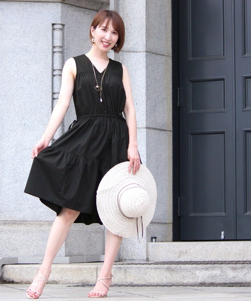 ElegChic(エレグシック)の「コットン ティアード ワンピース(ワンピース・レディース・ブラック/ベージュ/テラコッタ/オフホワイト・M/XL)」の19枚目の写真