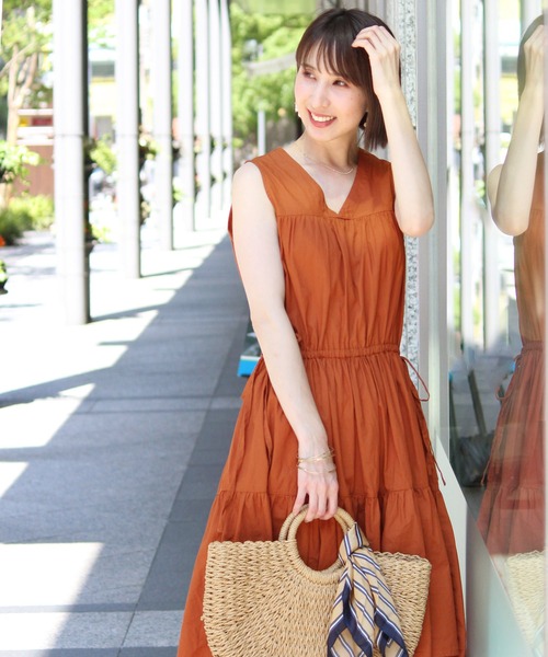 ElegChic(エレグシック)の「コットン ティアード ワンピース(ワンピース・レディース・ブラック/ベージュ/テラコッタ/オフホワイト・M/XL)」の17枚目の写真