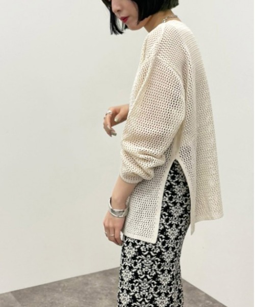 apres jour mignon(アプレジュールミニョン)の「メッシュ編みニット 【ZOZOTOWN限定アイテム】(ニット/セーター・レディース・アイボリー/ブラック/オレンジ・X-LARGE/フリー)」の5枚目の写真