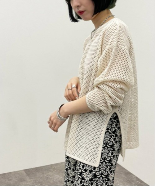 apres jour mignon(アプレジュールミニョン)の「メッシュ編みニット 【ZOZOTOWN限定アイテム】(ニット/セーター・レディース・アイボリー/ブラック/オレンジ・X-LARGE/フリー)」の6枚目の写真