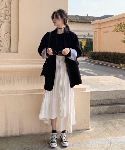 KOR(ケーオーアール)の「アシンメトリープリーツスカート(スカート・レディース・ホワイト/ブラック・S/M/L/XL)」の7枚目の写真