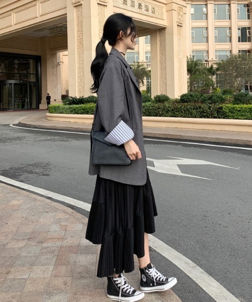 KOR(ケーオーアール)の「アシンメトリープリーツスカート(スカート・レディース・ホワイト/ブラック・S/M/L/XL)」の11枚目の写真