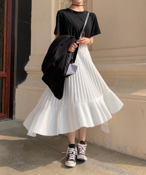 KOR(ケーオーアール)の「アシンメトリープリーツスカート(スカート・レディース・ホワイト/ブラック・S/M/L/XL)」の14枚目の写真