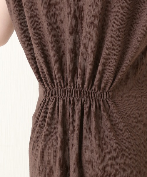 libelle more（リベル モア）の「楊柳プリーツスムース　プチハイネックワンピース（ワンピース・レディース・ブラック/ブラウン/グレイッシュベージュ/ライトカーキ・M/L）」の19枚目の写真