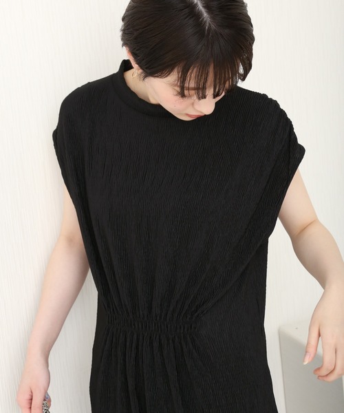libelle more（リベル モア）の「楊柳プリーツスムース　プチハイネックワンピース（ワンピース・レディース・ブラック/ブラウン/グレイッシュベージュ/ライトカーキ・M/L）」の5枚目の写真