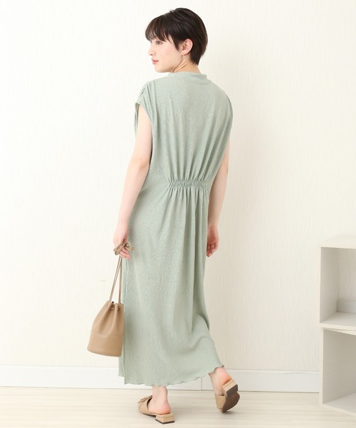 libelle more（リベル モア）の「楊柳プリーツスムース　プチハイネックワンピース（ワンピース・レディース・ブラック/ブラウン/グレイッシュベージュ/ライトカーキ・M/L）」の14枚目の写真