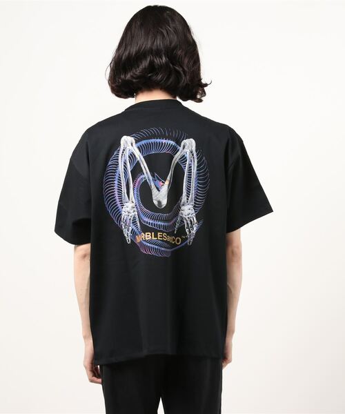 MARBLES(マーブルズ)の「MARBLES (マーブルズ)SNAKE TEE(Tシャツ/カットソー・メンズ・ホワイト/ブラック・SMALL/MEDIUM/LARGE)」の3枚目の写真