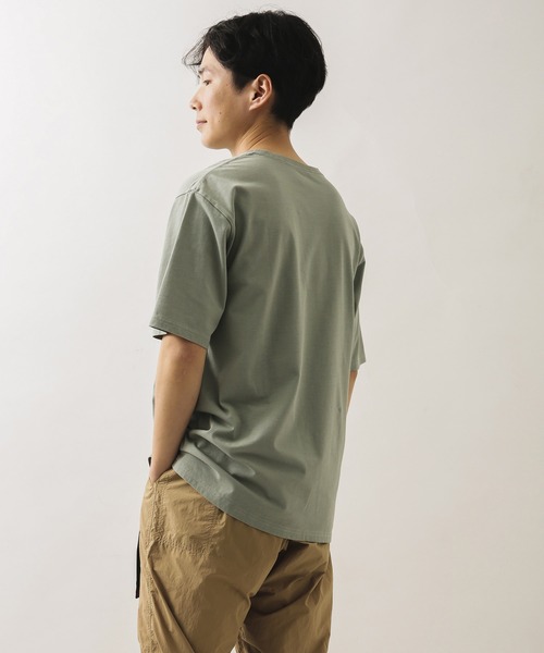 EKAL（エカル）の「EKAL　ロゴプリントポケットTシャツ（Tシャツ/カットソー・メンズ・グレー系その他/ベージュ/カーキ・MEDIUM/LARGE）」の15枚目の写真