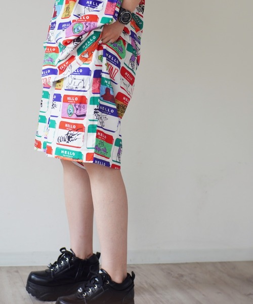 Mark Gonzales(マーク・ゴンザレス)の「【 Mark Gonzales / マークゴンザレス 】 SHORT PANTS / 総柄 ショートパンツ(その他パンツ・メンズ・ホワイト/ブラック・XL/M/L)」の2枚目の写真