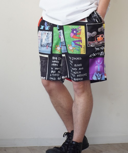 Mark Gonzales(マーク・ゴンザレス)の「【 Mark Gonzales / マークゴンザレス 】 SHORT PANTS / 総柄 ショートパンツ(その他パンツ・メンズ・ホワイト/ブラック・XL/M/L)」の1枚目の写真