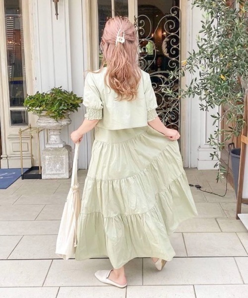 Mysa&Liina(ミーサリーナ)の「半袖ティアードワンピース(ワンピース・レディース・ベージュ/ネイビー/オフホワイト/イエロー/グリーン/ボルドー・M)」の3枚目の写真