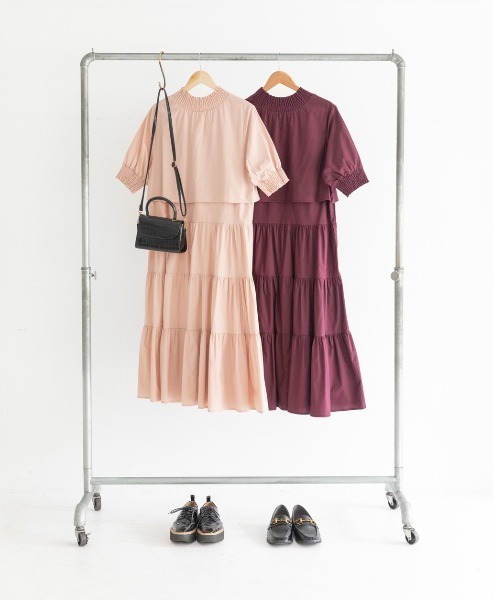 Mysa&Liina(ミーサリーナ)の「半袖ティアードワンピース(ワンピース・レディース・ベージュ/ネイビー/オフホワイト/イエロー/グリーン/ボルドー・M)」の13枚目の写真