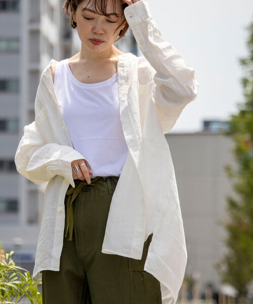 NOLLEY'S goodman（ノーリーズグッドマン）の「ヘンプ ビッグシルエット バンドカラーシャツ UNISEX（シャツ/ブラウス・メンズ・ブラウン/ホワイト/ライトブルー/オリーブ・LARGE/SMALL/MEDIUM）」の2枚目の写真