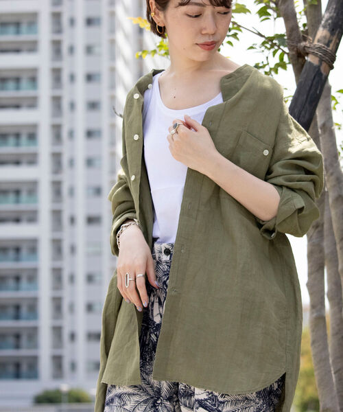 NOLLEY'S goodman（ノーリーズグッドマン）の「ヘンプ ビッグシルエット バンドカラーシャツ UNISEX（シャツ/ブラウス・メンズ・ブラウン/ホワイト/ライトブルー/オリーブ・LARGE/SMALL/MEDIUM）」の19枚目の写真