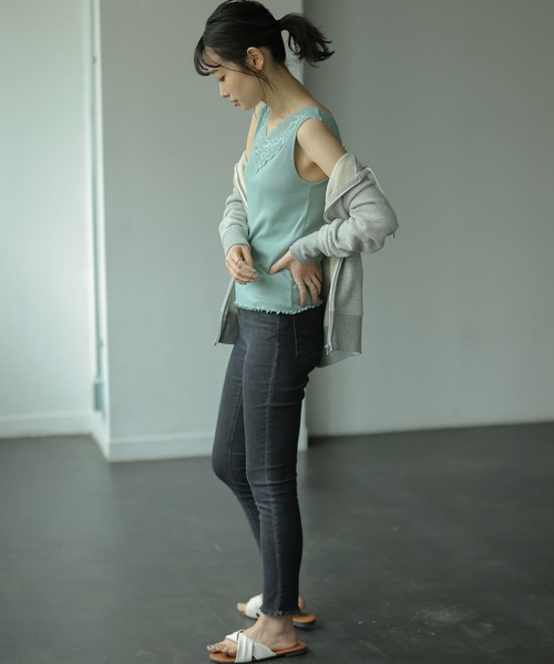 GeeRA（ジーラ）の「前後2WAY幅広レース付キャミソール（キャミソール・レディース・ブラック/アイボリー/ミント/モカ/サンドグレー/コーラル/パープル/オレンジ・MEDIUM）」の22枚目の写真