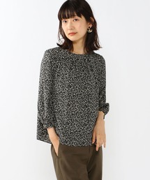 小花柄ブラウス