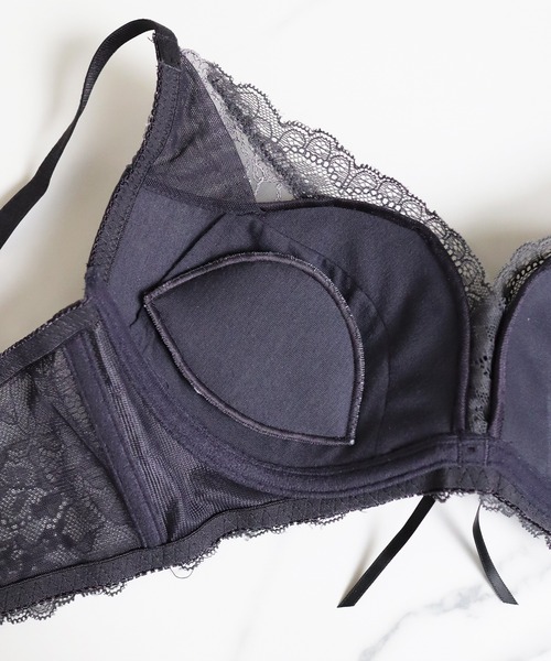 tu-hacci（ツーハッチ）の「【谷間痛くない。フワ盛りを叶えるブラ】フルールシャワーカシュクールブラ / Leeneシリーズ 【ブラジャー単品】（ブラジャー・レディース・ブラック/ライラック/ピンク/グレイッシュブルー/チャコールグレー/ライトブルーグレー/プラム/グレイッシュベージュ/スモークピンク/テラコッタ/ブルーグレー/シャンパン/ローズ/ライトグレー/ピンクベージュ・A75/B65/B70/C65/C75/D70/D80/A70/B75/C70/D65/D75）」の16枚目の写真