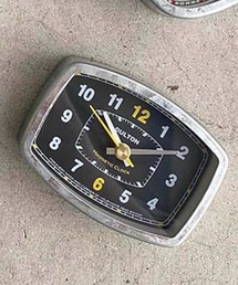 DULTON（ダルトン）の「MAGNETIC CLOCK/マグネット 時計（置時計）」