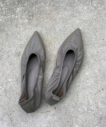 RIVE DROITE | スタイリッシュに決まる　ギャザーバブーシュ(パンプス)