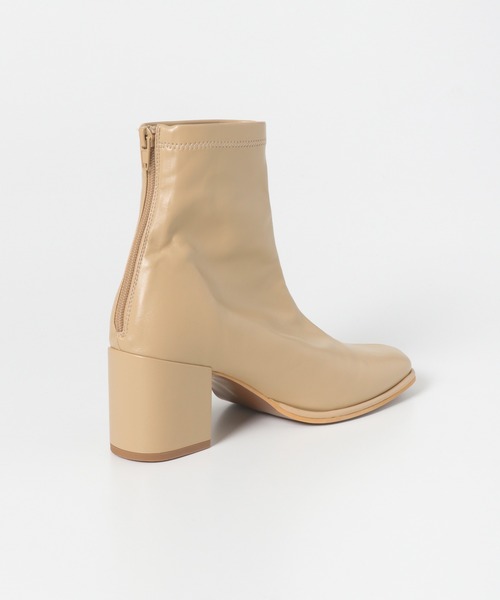 SENSE OF PLACE by URBAN RESEARCH（センスオブプレイスバイアーバンリサーチ）の「スクエアトウセンターシームストレッチブーツ（ブーツ・レディース・ブラック/ベージュ/ブラウン/アイボリー・SMALL/MEDIUM/LARGE）」の5枚目の写真