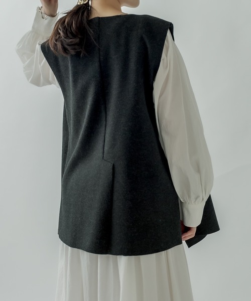 mystic(ミスティック)の「ベルト付起毛ジレ / ロングベスト(テーラードジャケット・レディース・チャコールグレー/ネイビー/アイボリー・FREE)」の18枚目の写真