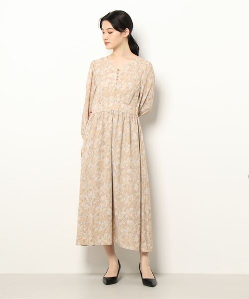 日比谷花壇コラボ Chichi Terrasse テチチテラス のワンピース Chichi Vネックワンピース ワンピース Te Vネック ワンピース 32 24 を購入できます Te Terrasse テチチテラス のファッション