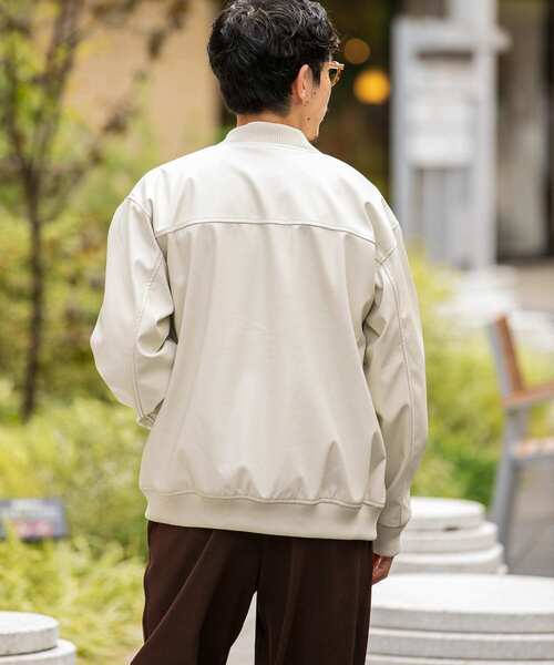 URBAN RESEARCH（アーバンリサーチ）の「ヴィーガンレザー MA-1（その他アウター・メンズ・ブラック/グレー/オフホワイト・MEDIUM/LARGE）」の11枚目の写真