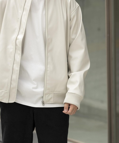 URBAN RESEARCH（アーバンリサーチ）の「ヴィーガンレザー MA-1（その他アウター・メンズ・ブラック/グレー/オフホワイト・MEDIUM/LARGE）」の18枚目の写真