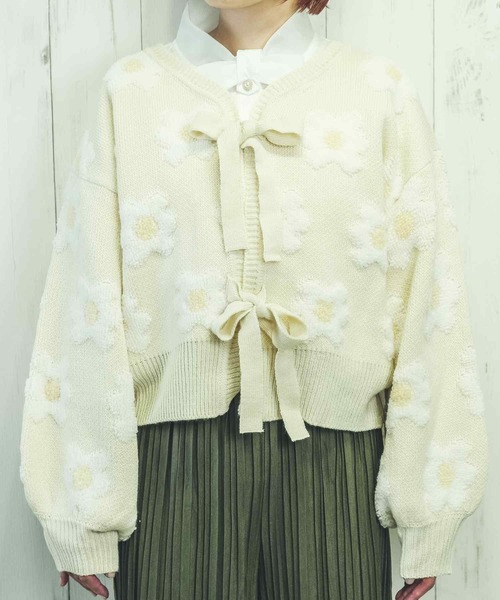 Hamble by Par Avion（ハンブルバイパラビオン）の「フラワーカーデ（カーディガン/ボレロ・レディース・アイボリー/ブラック・ONESIZE）」の9枚目の写真