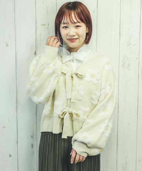 Hamble by Par Avion（ハンブルバイパラビオン）の「フラワーカーデ（カーディガン/ボレロ・レディース・アイボリー/ブラック・ONESIZE）」の8枚目の写真