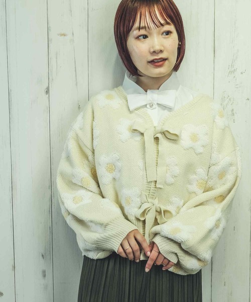 Hamble by Par Avion（ハンブルバイパラビオン）の「フラワーカーデ（カーディガン/ボレロ・レディース・アイボリー/ブラック・ONESIZE）」の12枚目の写真