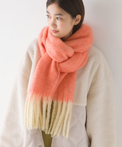 OMNES（オムネス）の「起毛ボリュームフリンジマフラー（マフラー・レディース・ブラック/ベージュ/ブラウン/カーキ/ブルー/アイボリー/ミント/モカ/ブラック系その他/ブラウン系その他/ピンクベージュ/パープル/ブルー系その他/イエロー/オレンジ系その他2/ブラウン系その他2/サックスブルー/ブルー系その他2/ブルー系その他3/オレンジ系その他・FREE）」の19枚目の写真