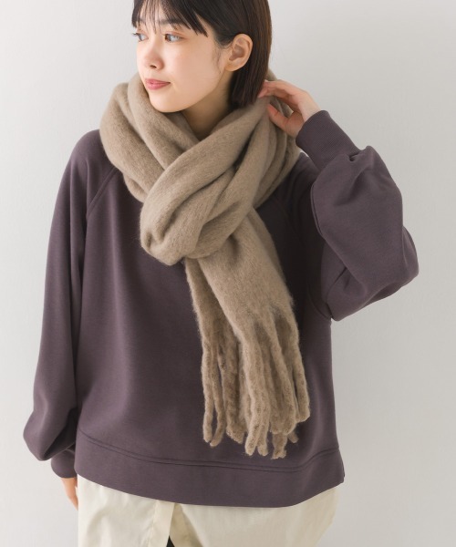 OMNES（オムネス）の「起毛ボリュームフリンジマフラー（マフラー・レディース・ブラック/ベージュ/ブラウン/カーキ/ブルー/アイボリー/ミント/モカ/ブラック系その他/ブラウン系その他/ピンクベージュ/パープル/ブルー系その他/イエロー/オレンジ系その他2/ブラウン系その他2/サックスブルー/ブルー系その他2/ブルー系その他3/オレンジ系その他・FREE）」の6枚目の写真