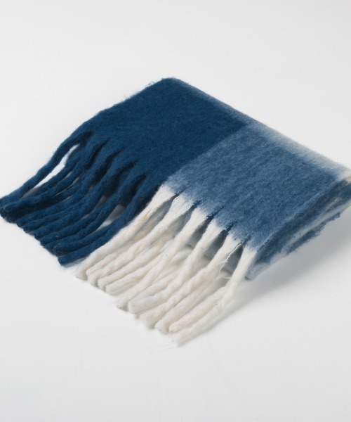 OMNES（オムネス）の「起毛ボリュームフリンジマフラー（マフラー・レディース・ブラック/ベージュ/ブラウン/カーキ/ブルー/アイボリー/ミント/モカ/ブラック系その他/ブラウン系その他/ピンクベージュ/パープル/ブルー系その他/イエロー/オレンジ系その他2/ブラウン系その他2/サックスブルー/ブルー系その他2/ブルー系その他3/オレンジ系その他・FREE）」の22枚目の写真