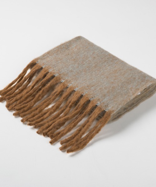 OMNES（オムネス）の「起毛ボリュームフリンジマフラー（マフラー・レディース・ブラック/ベージュ/ブラウン/カーキ/ブルー/アイボリー/ミント/モカ/ブラック系その他/ブラウン系その他/ピンクベージュ/パープル/ブルー系その他/イエロー/オレンジ系その他2/ブラウン系その他2/サックスブルー/ブルー系その他2/ブルー系その他3/オレンジ系その他・FREE）」の21枚目の写真