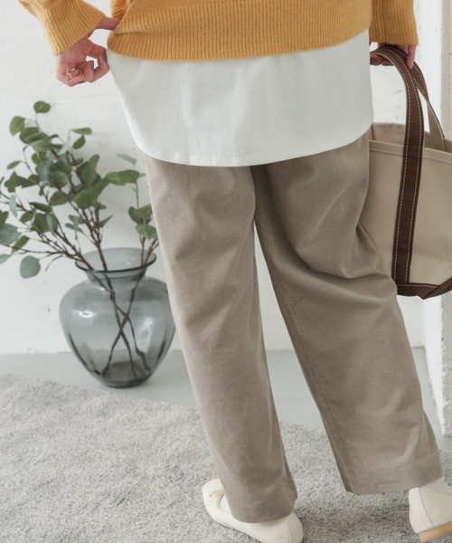 URBAN RESEARCH DOORS(アーバンリサーチドアーズ)の「コーデュロイイージーパンツ(その他パンツ・レディース・チャコールグレー/ライトグレー/オリーブ・38/36)」の18枚目の写真