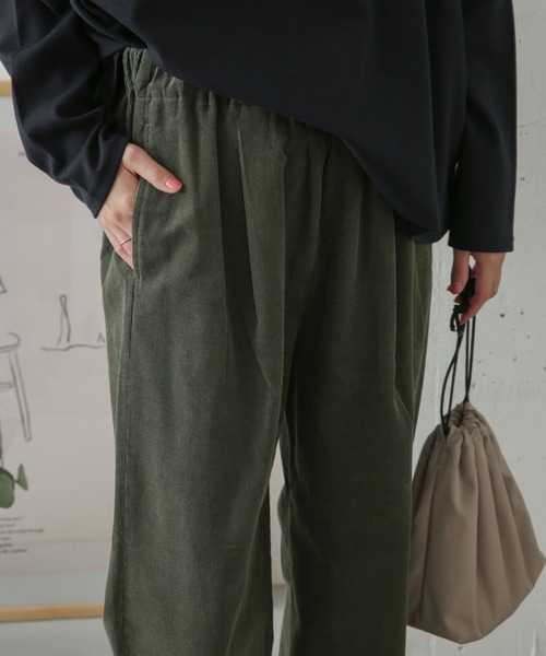 URBAN RESEARCH DOORS(アーバンリサーチドアーズ)の「コーデュロイイージーパンツ(その他パンツ・レディース・チャコールグレー/ライトグレー/オリーブ・38/36)」の10枚目の写真