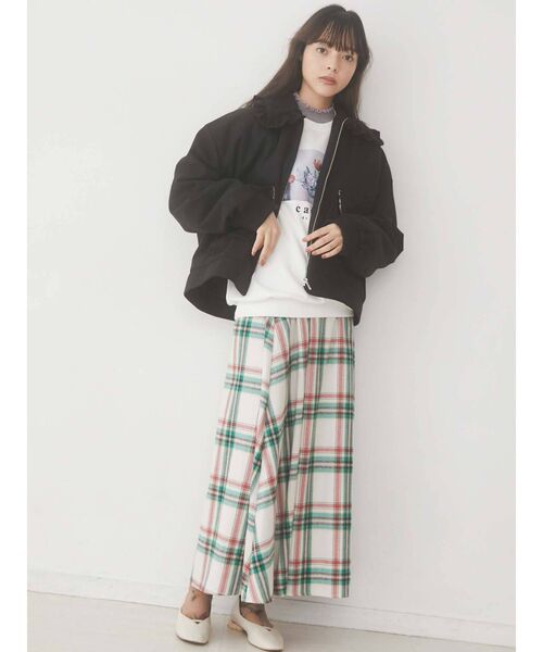 merry jenny(メリージェニー)の「フリルカラーパイピングブルゾン(ブルゾン・レディース・ブラック/カーキ・FREE)」の19枚目の写真