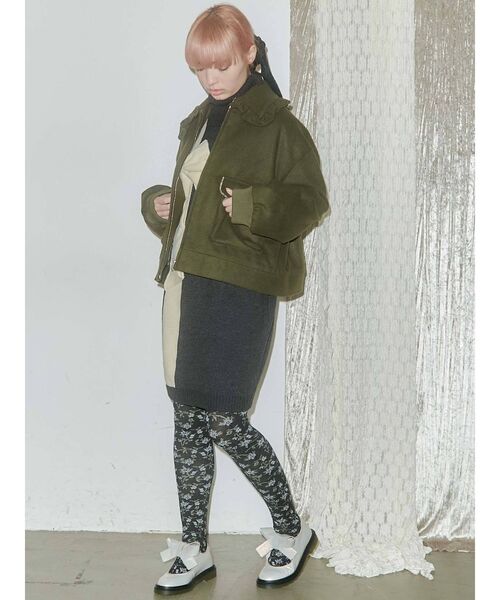 merry jenny(メリージェニー)の「フリルカラーパイピングブルゾン(ブルゾン・レディース・ブラック/カーキ・FREE)」の12枚目の写真