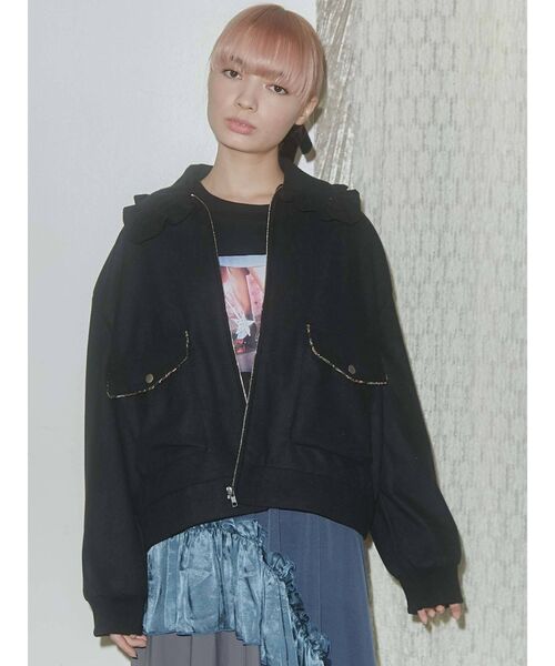 merry jenny(メリージェニー)の「フリルカラーパイピングブルゾン(ブルゾン・レディース・ブラック/カーキ・FREE)」の5枚目の写真