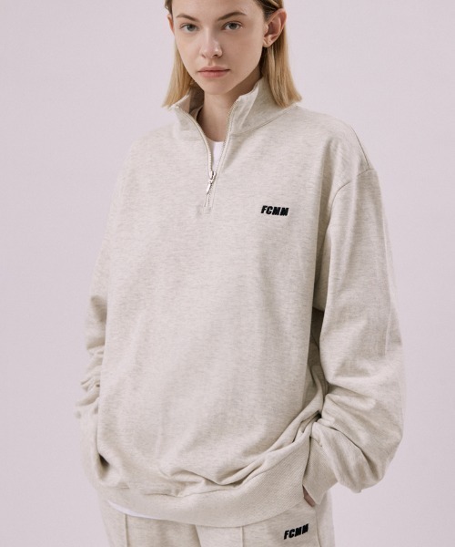 FCMM（エフシーエムエム）の「CLUB TEAM CLASSIC HALF-ZIP