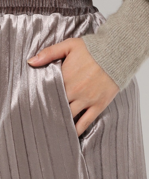 BAYFLOW（ベイフロー）の「ベロアプリーツスカート（スカート・レディース・グリーン/モカ/アイボリー・SMALL/MEDIUM）」の15枚目の写真