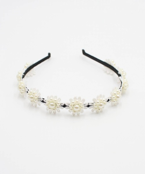 Rora（ローラ）の「【日本製】エリザベス カチューシャ ハンドメイド お花 白 ベージュ（カチューシャ・キッズ・ベージュ/ホワイト・FREE）」の14枚目の写真