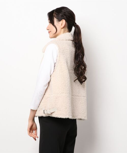 toucher du brise（トゥシェドブリーズ）の「【もこもこ暖か】リラックスボアベスト（その他アウター・レディース・ベージュ/グレー/オフホワイト・M）」の12枚目の写真