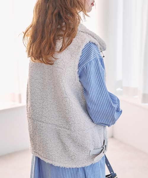 toucher du brise（トゥシェドブリーズ）の「【もこもこ暖か】リラックスボアベスト（その他アウター・レディース・ベージュ/グレー/オフホワイト・M）」の9枚目の写真