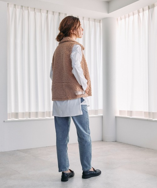 toucher du brise（トゥシェドブリーズ）の「【もこもこ暖か】リラックスボアベスト（その他アウター・レディース・ベージュ/グレー/オフホワイト・M）」の7枚目の写真